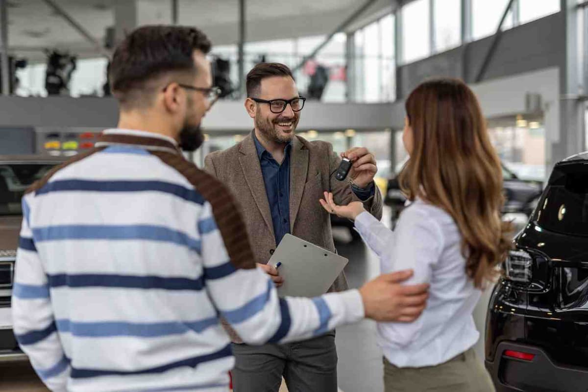 Comparing Auto Loan Interest Rates and Lenders: A Guide to Shopping Around