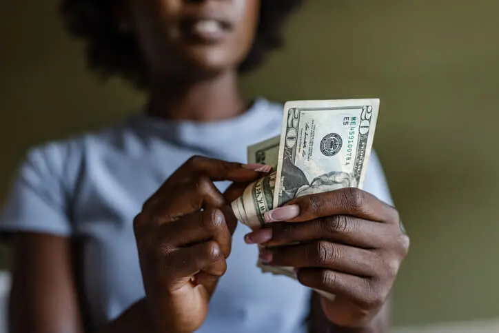 How Much Can Cash Advances Cost? Fees, Interest, and Charges Explained